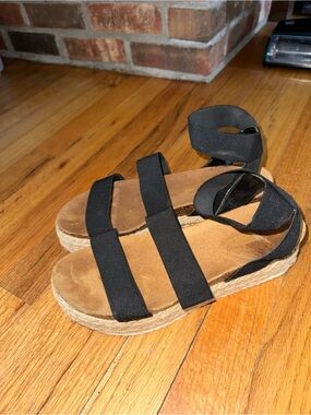 Steve Madden- Black Elastic Strap Espadrille Sandals - Casual Summer Flat
